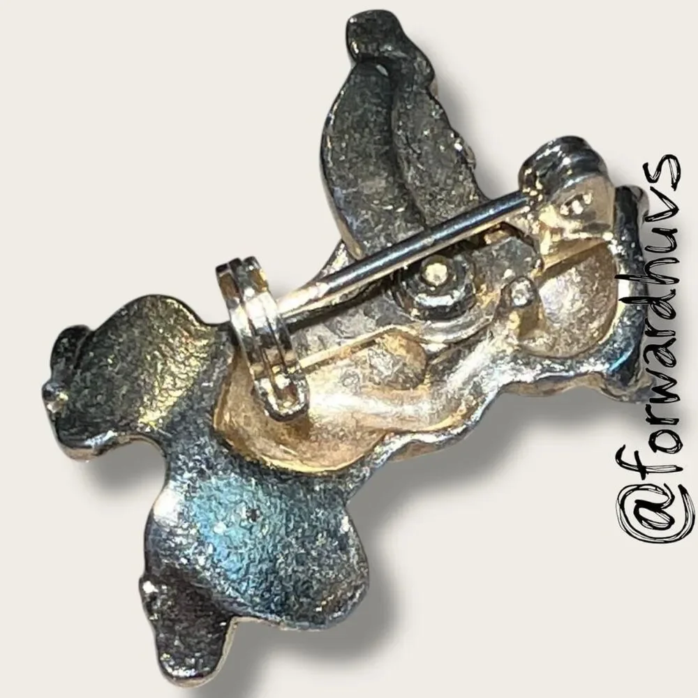 Cat Playing the Fiddle - Faux Pearl Knees - 1” Brooch